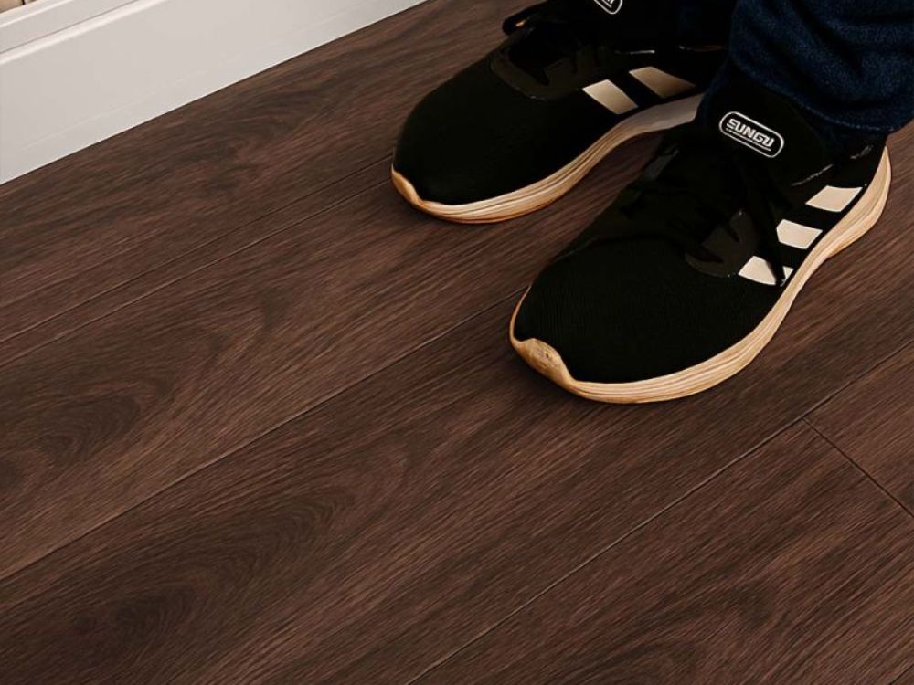 melhores pisos vinílicos autocolante