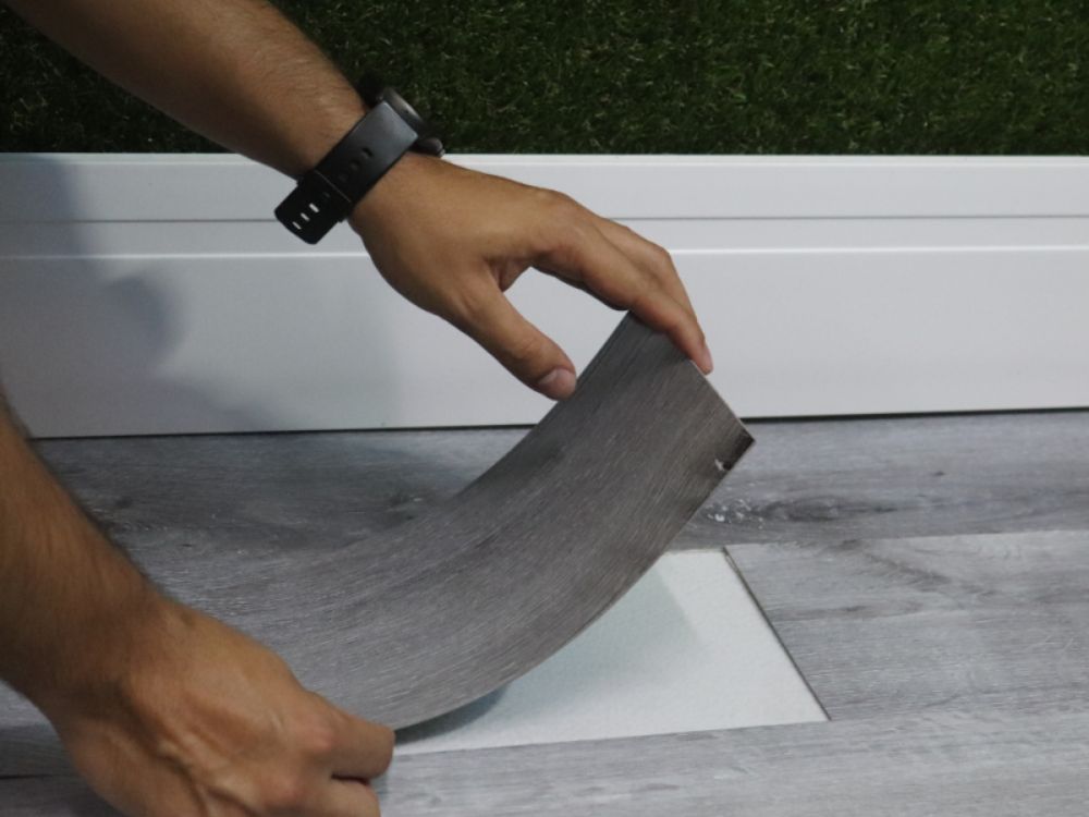 Onde comprar piso vinílico autocolante barato