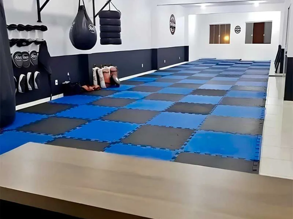 Como limpar tatame de eva preto