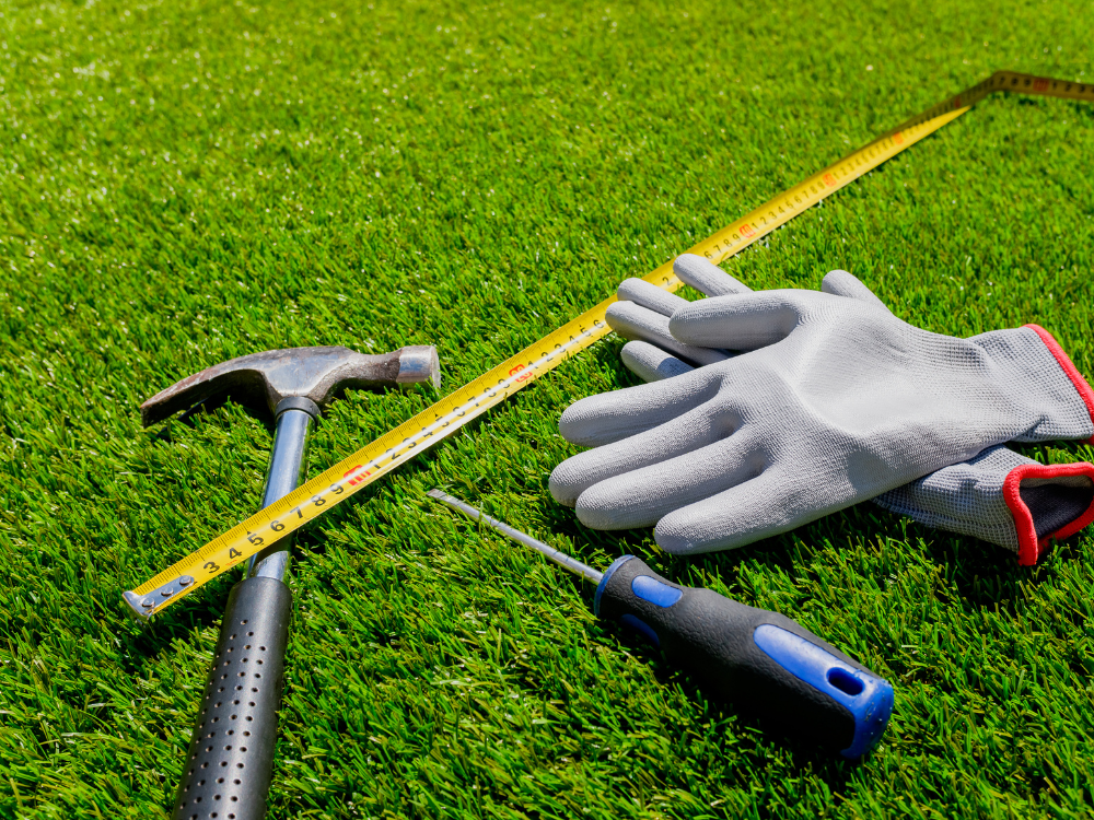 Como lavar grama sintética